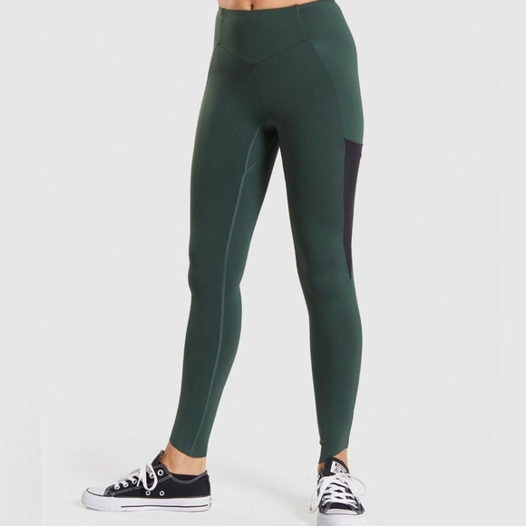 Gymshark Pants - Gymshark Venture Leggings size large